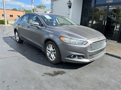 2013 Ford Fusion SE   - Photo 2 - Fairview Heights, IL 62208