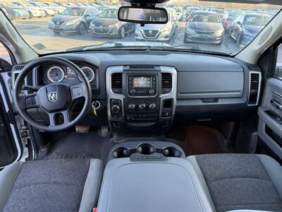 2015 RAM 1500 Big Horn   - Photo 11 - Cahokia, IL 62206