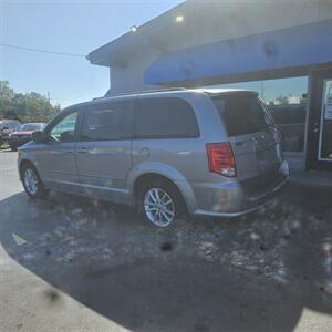 2014 Dodge Grand Caravan SXT   - Photo 10 - Belleville, IL 62223