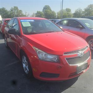 2014 Chevrolet Cruze LS Auto   - Photo 1 - Belleville, IL 62223