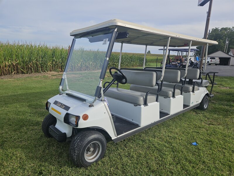 2020 CLUB CAR VILLAGER  