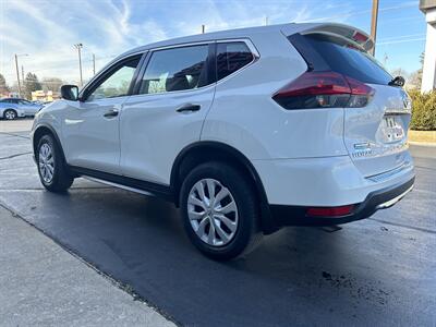2019 Nissan Rogue S   - Photo 5 - Fairview Heights, IL 62208