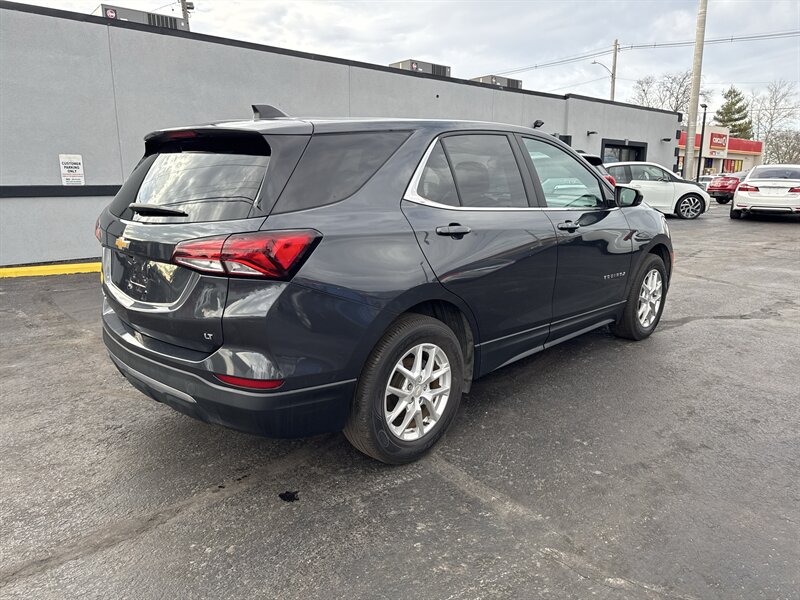 2022 Chevrolet Equinox LT - Photo 4 - Millstadt, IL 62260