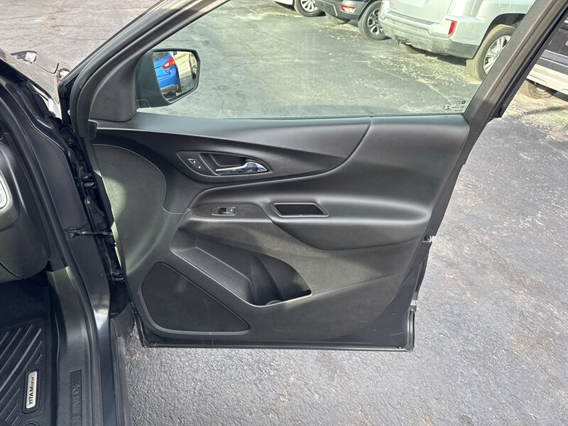 2022 Chevrolet Equinox LT - Photo 14 - Millstadt, IL 62260