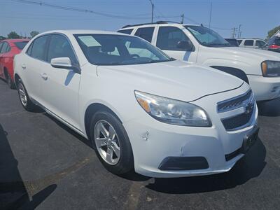 2013 Chevrolet Malibu LT   - Photo 1 - Belleville, IL 62223