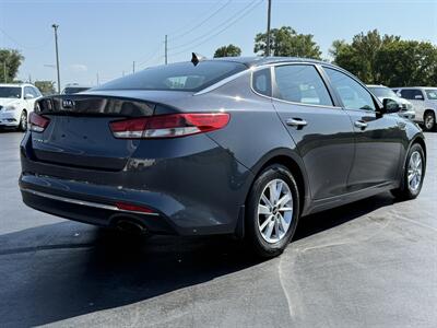 2018 Kia Optima LX   - Photo 5 - Cahokia, IL 62206