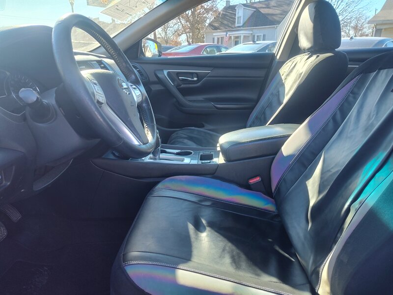 2018 Nissan Altima 2.5 S - Photo 8 - Freeburg, IL 62243