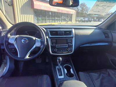 2018 Nissan Altima 2.5 S - Photo 7 - Freeburg, IL 62243