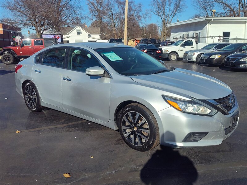 2018 Nissan Altima 2.5 S - Photo 3 - Freeburg, IL 62243