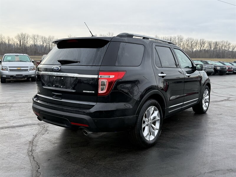 2014 Ford Explorer XLT - Photo 8 - Cahokia, IL 62206