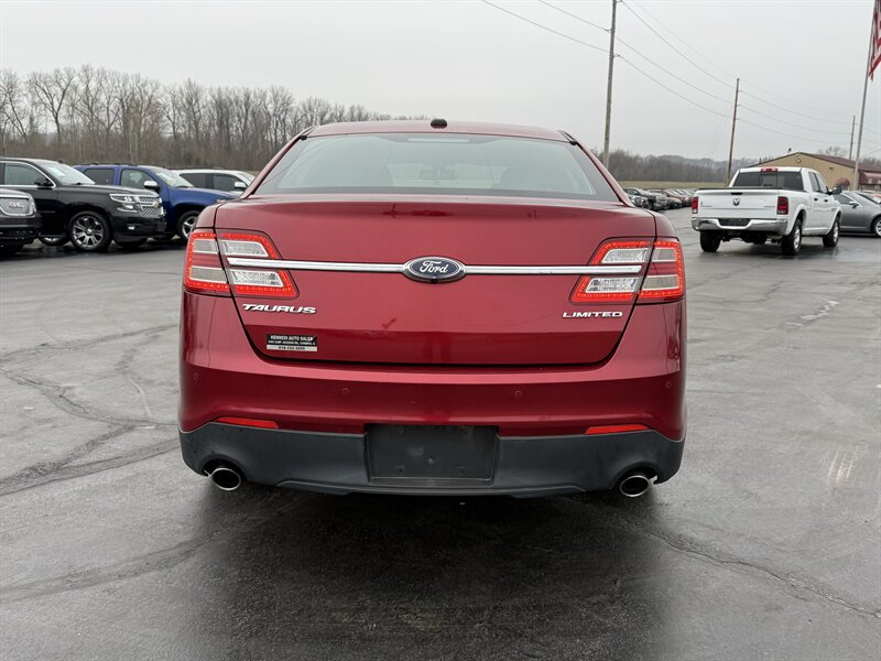 2015 Ford Taurus Limited - Photo 4 - Cahokia, IL 62206