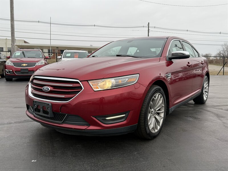 2015 Ford Taurus Limited   - Photo 1 - Cahokia, IL 62206