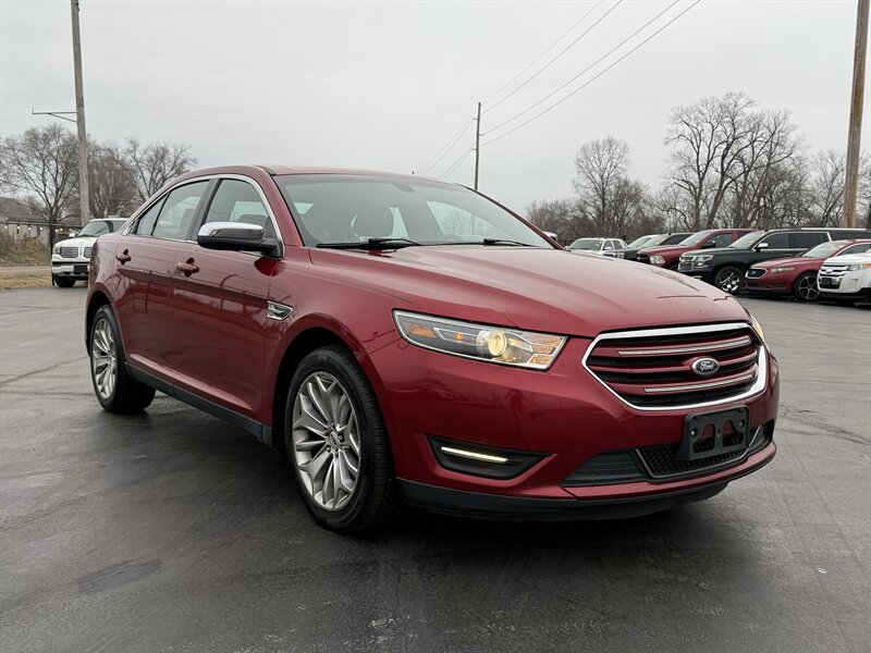 2015 Ford Taurus Limited - Photo 7 - Cahokia, IL 62206