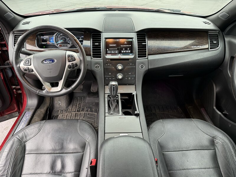 2015 Ford Taurus Limited - Photo 11 - Cahokia, IL 62206