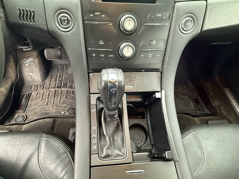 2015 Ford Taurus Limited - Photo 14 - Cahokia, IL 62206