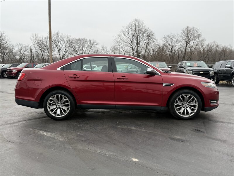 2015 Ford Taurus Limited - Photo 6 - Cahokia, IL 62206