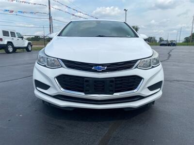 2017 Chevrolet Cruze LS Auto   - Photo 2 - Cahokia, IL 62206