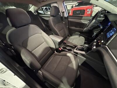 2020 Hyundai Elantra SEL - Photo 19 - Millstadt, IL 62260