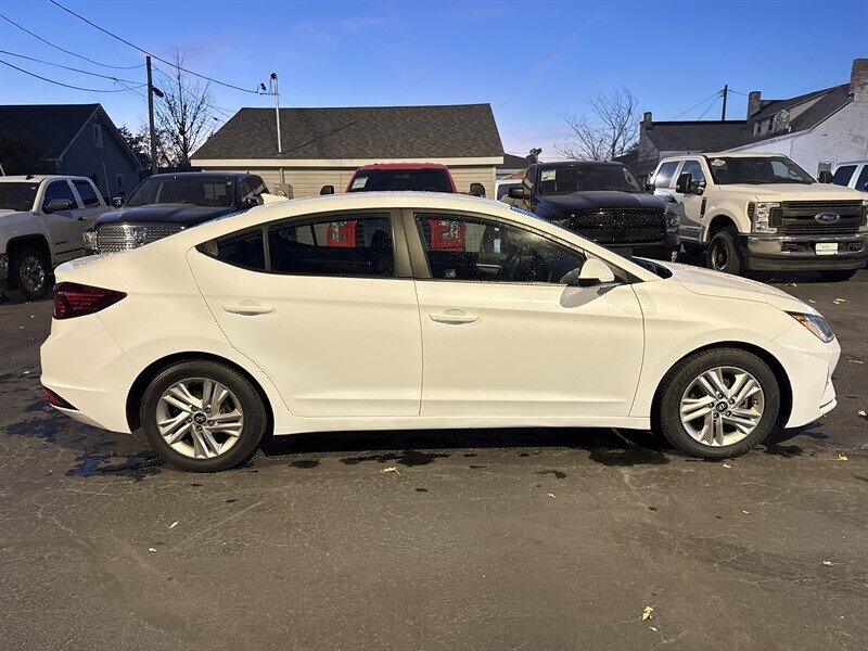 2020 Hyundai Elantra SEL - Photo 6 - Millstadt, IL 62260