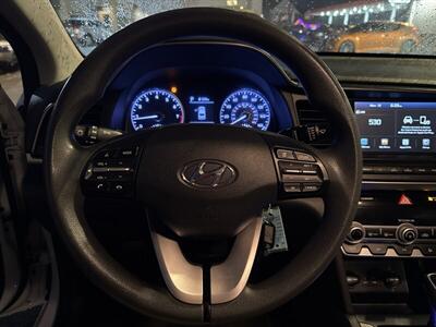 2020 Hyundai Elantra SEL - Photo 12 - Millstadt, IL 62260