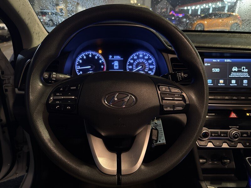 2020 Hyundai Elantra SEL - Photo 12 - Millstadt, IL 62260