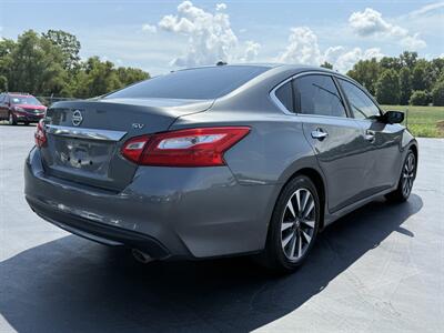2017 Nissan Altima 2.5   - Photo 6 - Cahokia, IL 62206