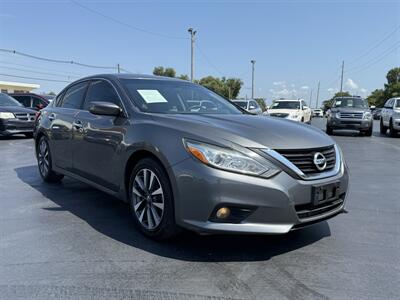 2017 Nissan Altima 2.5   - Photo 1 - Cahokia, IL 62206