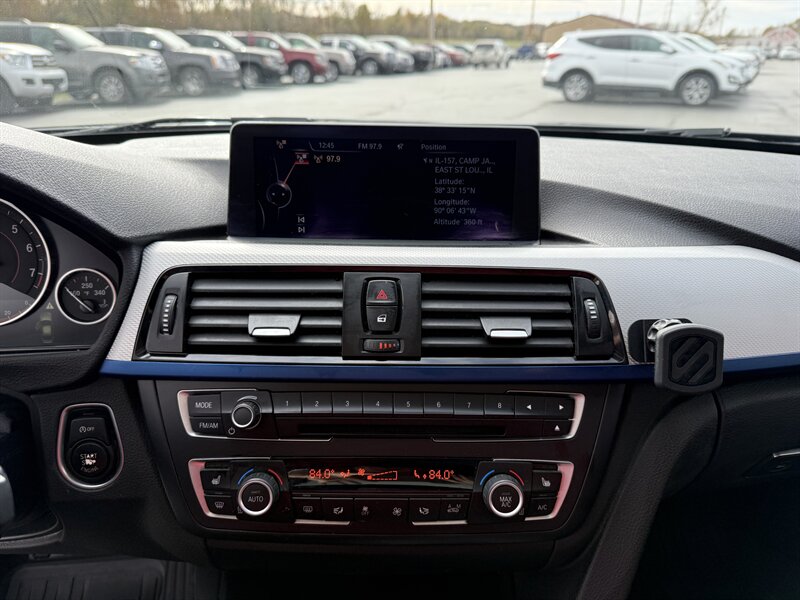 2015 BMW 335i xDrive - Photo 13 - Cahokia, IL 62206