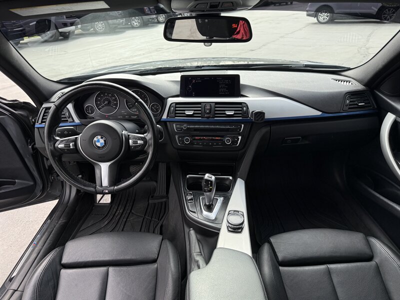 2015 BMW 335i xDrive - Photo 11 - Cahokia, IL 62206