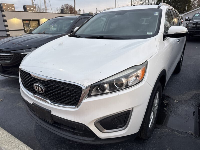 2016 Kia Sorento L  