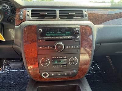 2010 Chevrolet Suburban LT   - Photo 14 - Cahokia, IL 62206