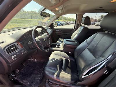 2010 Chevrolet Suburban LT   - Photo 8 - Cahokia, IL 62206
