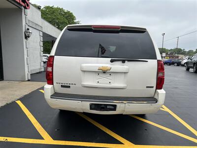 2012 Chevrolet Suburban LTZ   - Photo 6 - Fairview Heights, IL 62208