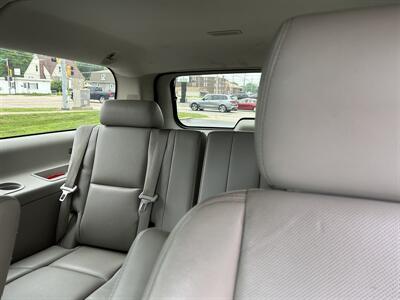 2012 Chevrolet Suburban LTZ   - Photo 10 - Fairview Heights, IL 62208