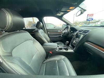 2017 Ford Explorer Limited   - Photo 6 - Belleville, IL 62226