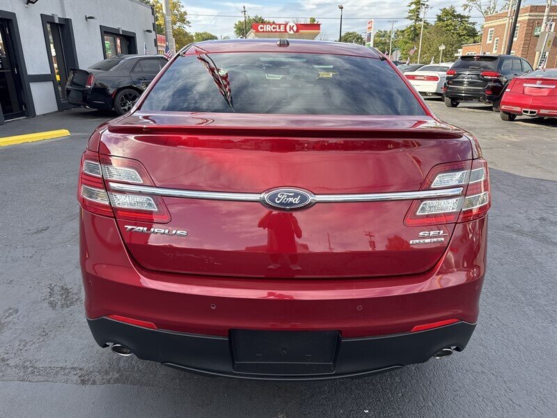 2016 Ford Taurus SEL - Photo 11 - Millstadt, IL 62260