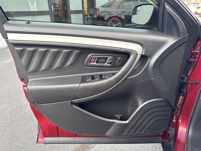 2016 Ford Taurus SEL - Photo 12 - Millstadt, IL 62260