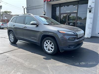 2016 Jeep Cherokee Latitude   - Photo 2 - Fairview Heights, IL 62208