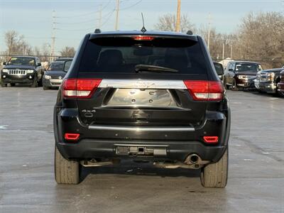 2011 Jeep Grand Cherokee Overland   - Photo 7 - Cahokia, IL 62206
