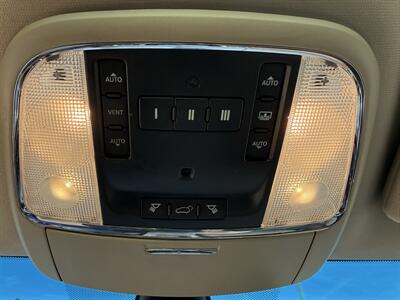 2011 Jeep Grand Cherokee Overland   - Photo 19 - Cahokia, IL 62206