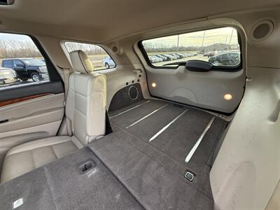 2011 Jeep Grand Cherokee Overland   - Photo 12 - Cahokia, IL 62206