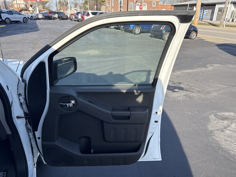 2015 Nissan Xterra PRO-4X - Photo 20 - Millstadt, IL 62260