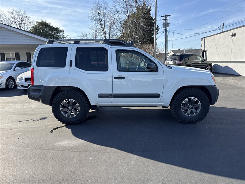 2015 Nissan Xterra PRO-4X - Photo 6 - Millstadt, IL 62260
