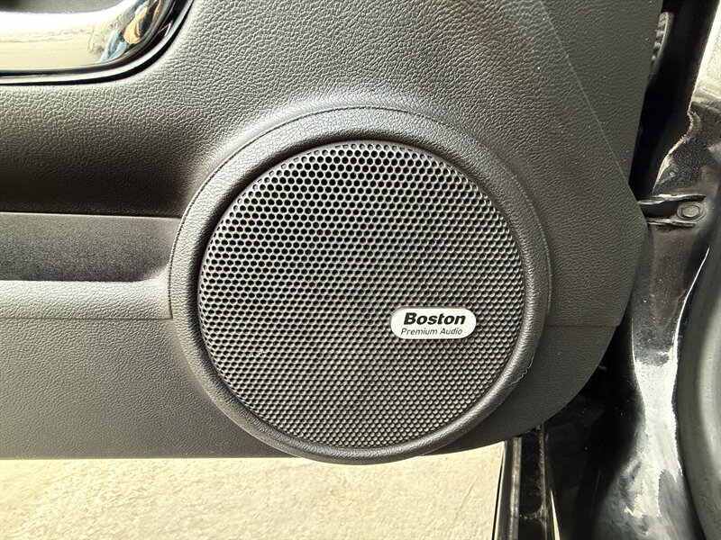 2010 Chevrolet Camaro LT - Photo 14 - Cahokia, IL 62206