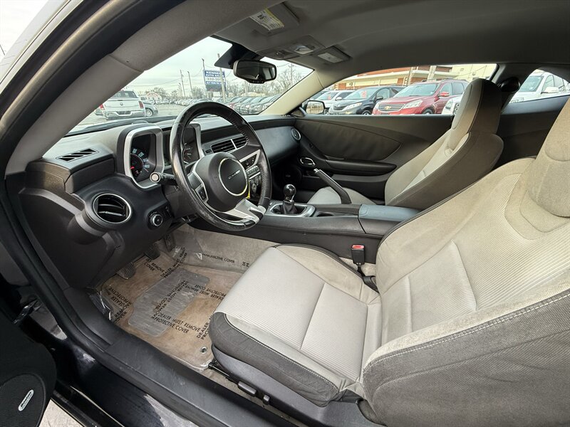 2010 Chevrolet Camaro LT - Photo 9 - Cahokia, IL 62206