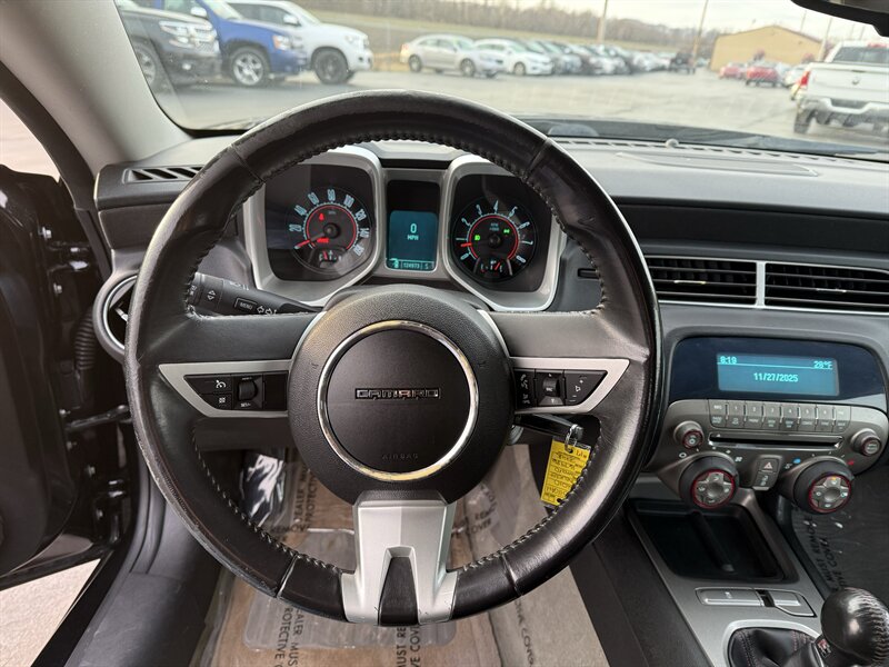 2010 Chevrolet Camaro LT - Photo 11 - Cahokia, IL 62206