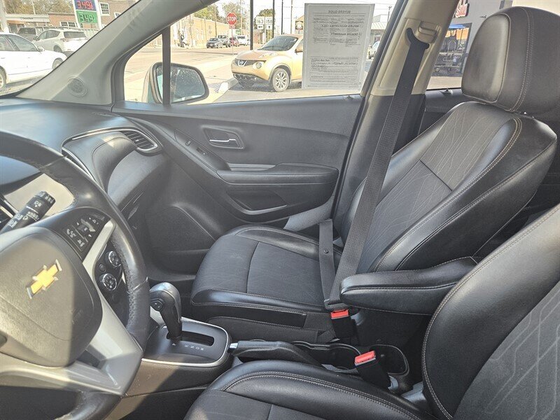 2019 Chevrolet Trax LT - Photo 8 - Millstadt, IL 62260