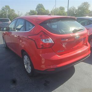 2012 Ford Focus SEL   - Photo 5 - Belleville, IL 62223