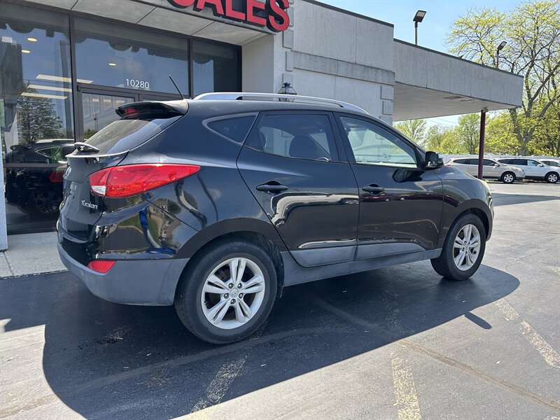 2012 Hyundai TUCSON GLS - Photo 4 - Fairview Heights, IL 62208