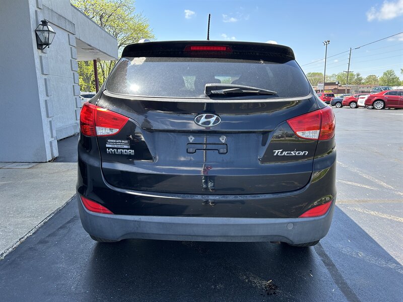 2012 Hyundai TUCSON GLS - Photo 7 - Fairview Heights, IL 62208